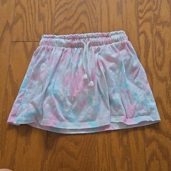 Cat and jack little girl scort size five t - Picture 1 of 3